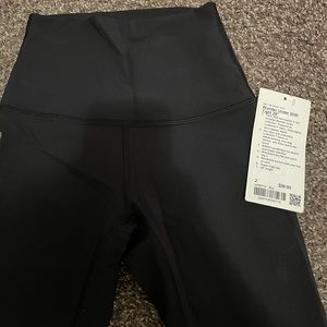 Lululemon Wunder Under 28”